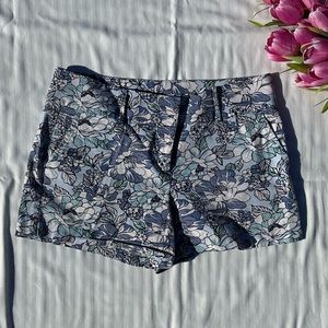 Ann Taylor Trouser Shorts 4 inch Inseam Blue and White Flowers Size 14